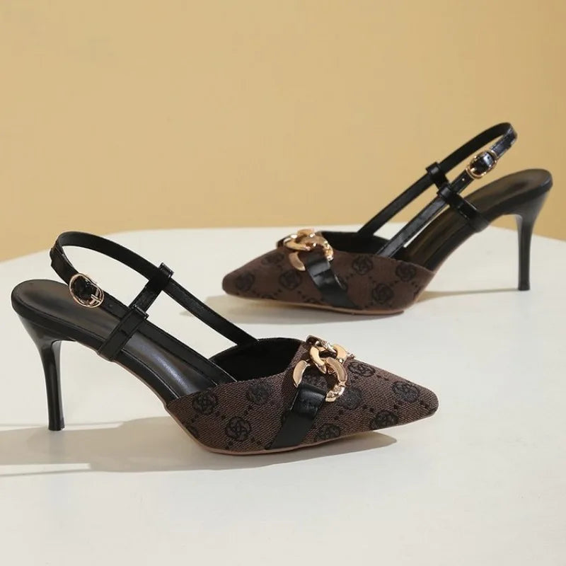 LOUISE- Pump met open hiel en metalen gesp